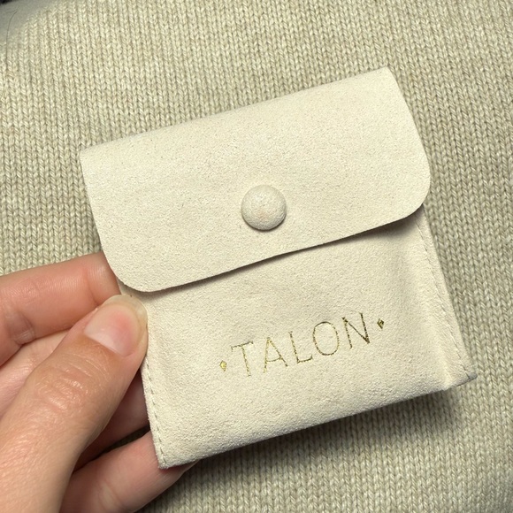 Talon Jewelry 14K Gold Itty Bitty Spider Necklace 🕷️♥️ - Picture 2 of 9